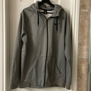 Men’s dark gray Nike Dri fit sweater size XL